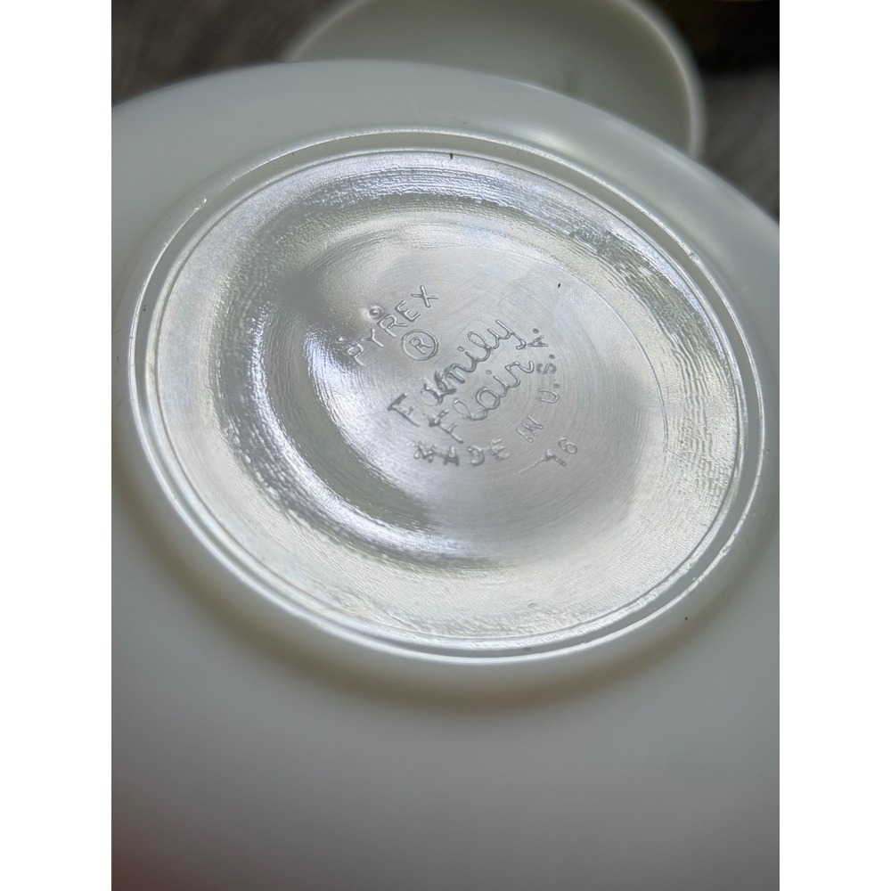 Vintage Pyrex Family Flair Aqua Cups‎ and Pine Needle Saucers Set of 6 - Picture 8 of 9